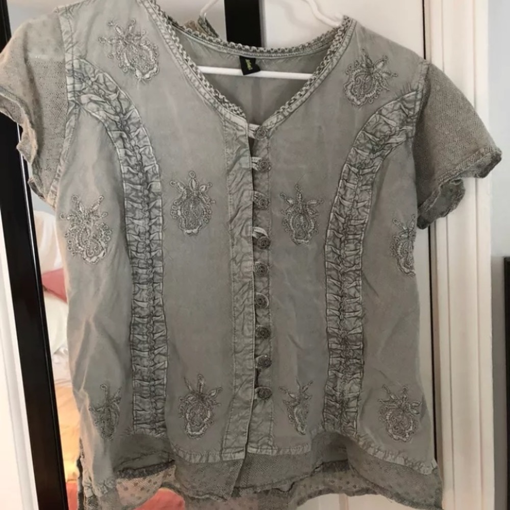 Sacred therapy cap sleeve shirt